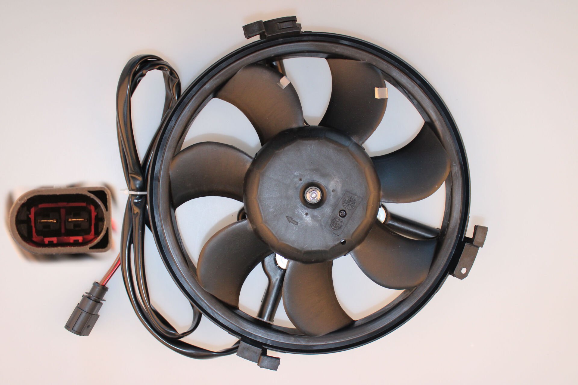 FAN MOTORU PASSAT 1.6 00>07 (KABLOLU)
