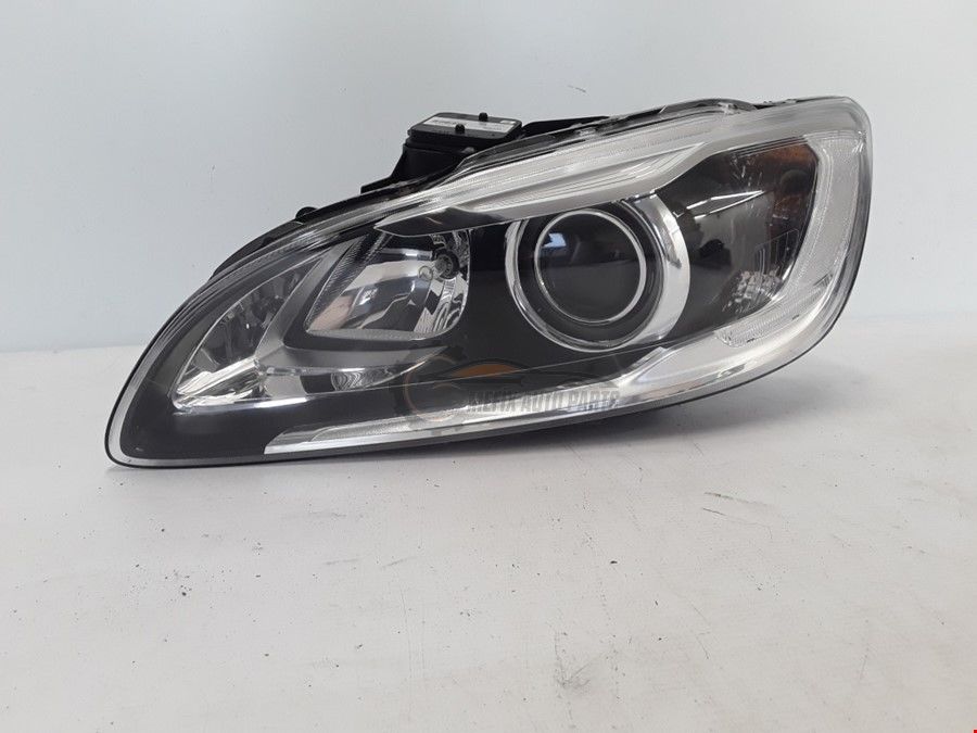 VOLVO - ÖN FAR SOL (7 PİN MERCEKLİ) S60 2014- - 31698824 / 31420108 / 31698818 / 31395902