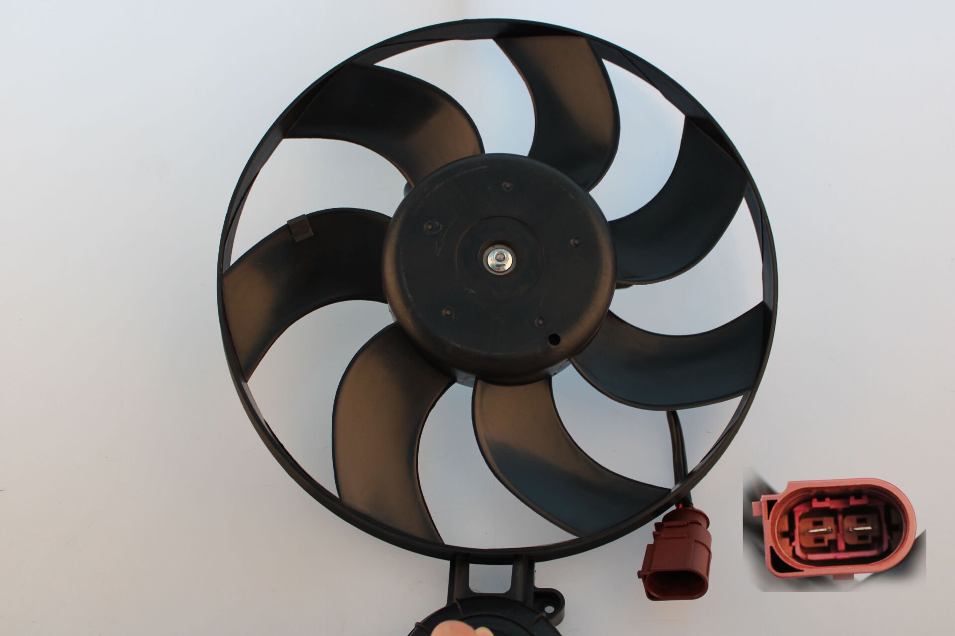 FAN MOTORU SAĞ GOLF V -VI JETTA A3 LEON CADDY LEON BM 297MM 150W (KABLOLU) - OEM 1K0959455DG,1K0959455ES,1K0959455R,1TD959455A