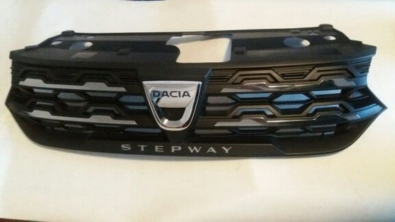 DACİA - ÖN PANJUR (4 KROMLU) SANDERO STEPWAY 2021- - 623105852R / 623106551R