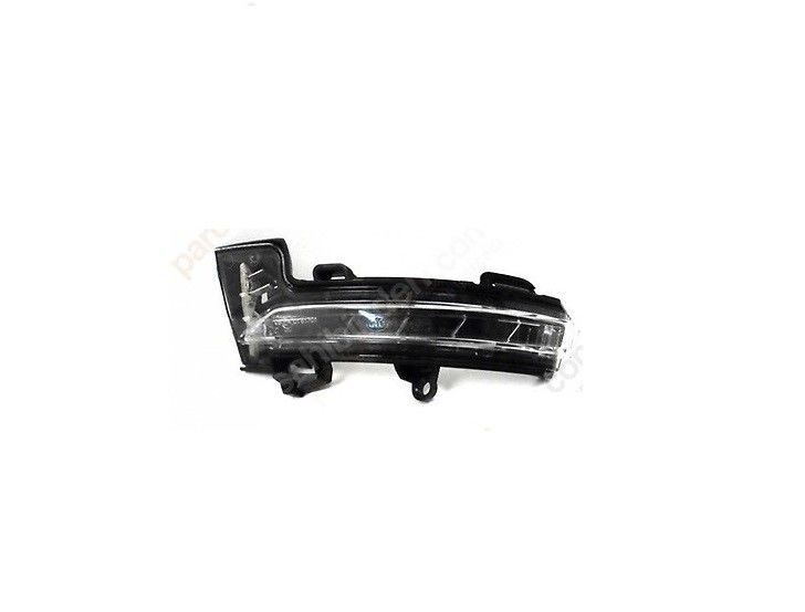 SKODA - DIŞ AYNA SİNYALİ SAĞ OCTAVİA 2013- - 5E0949102