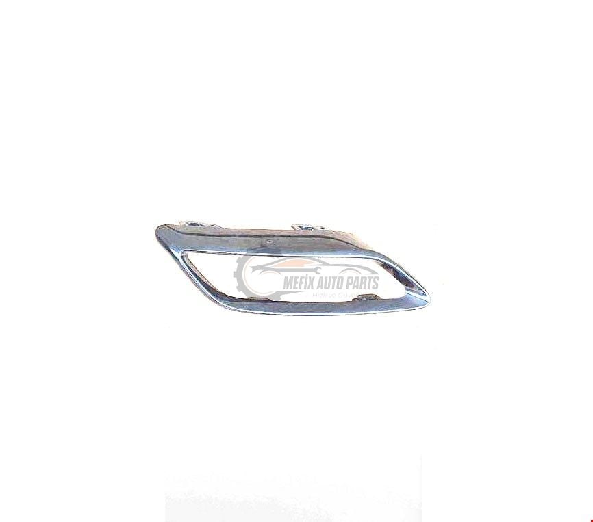 AUDİ - ARKA EGZOZ ÇERÇEVE SAĞ KROM (S-LINE) A3 2021- - 8Y0807834