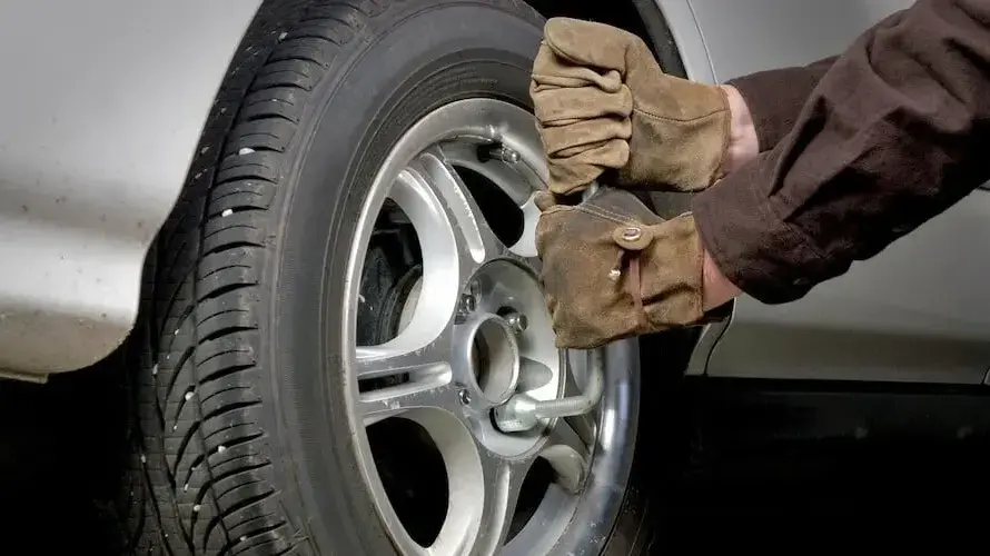 Yaz Aylarında Otomobil Bakımı: Bilmeniz Gerekenler