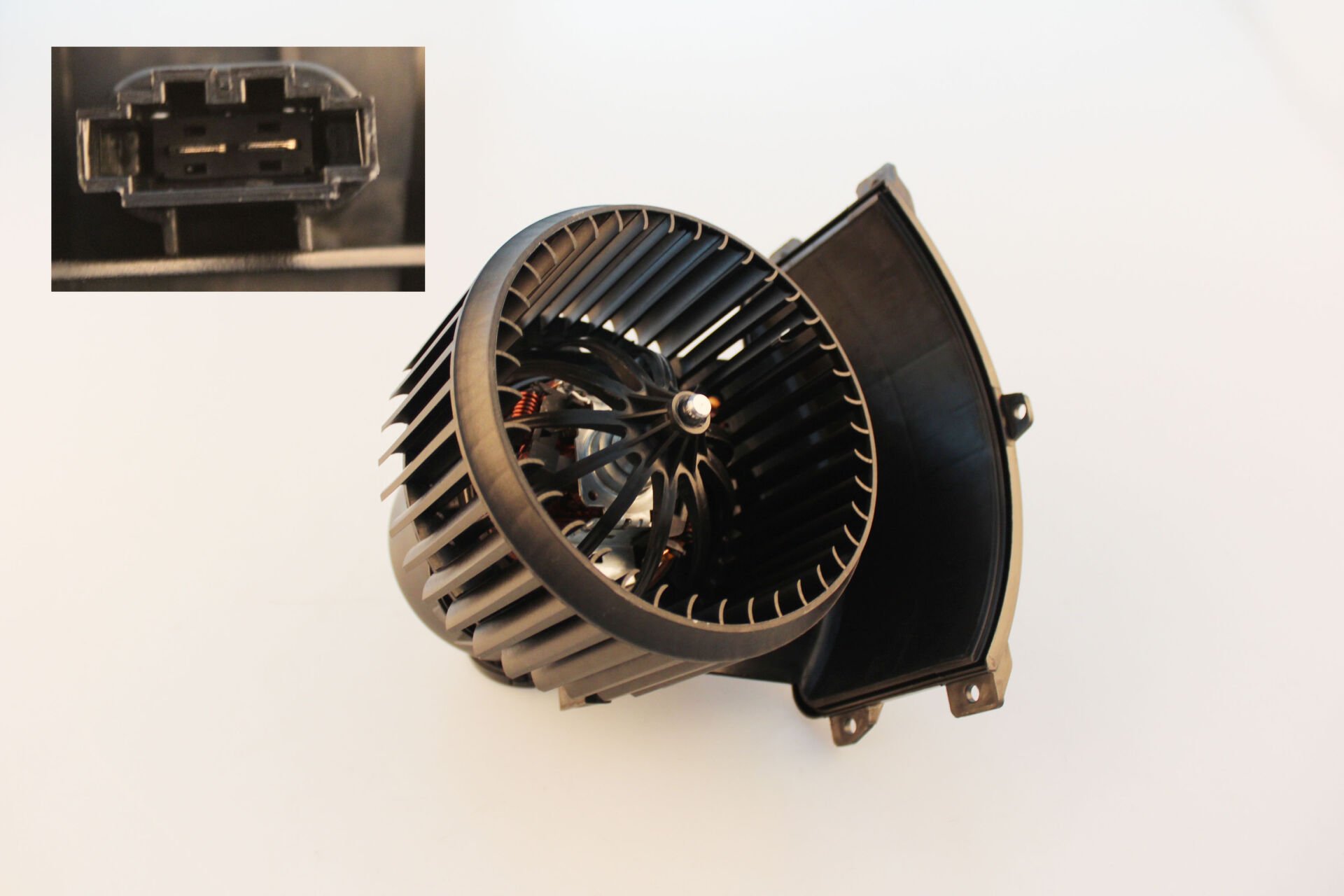 KALORİFER MOTORU 12V MULTIVAN V TRANSPORTER T5 T6-T7 10> 150x75MM (REZİSTANSLI)