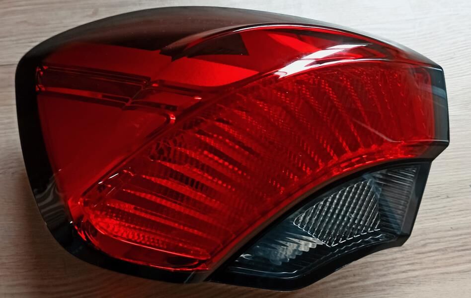 EGEA HB STOP LAMBA SOL DIŞ DUYLU-AMPULLÜ 2017-2021  52078932-52015961