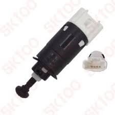 FREN PEDAL MÜŞÜRÜ RENAULT CLIO III 05>12 CLIO IV 12> CAPTUR I 12> KANGOO 05> LAGUNA II 01>07 DACIA LOGAN I-II 06>18 SANDERO I-II 08>18 DUSTER I-II 10>21 OPEL VİVARO B 06>14 4 FİŞLİ  8200276361-93451999