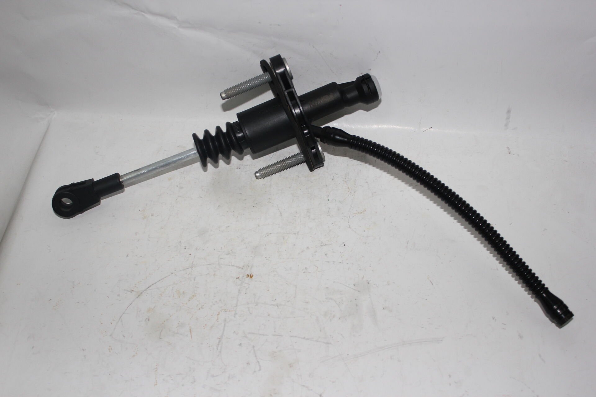 HİDROLİK DEBRİYAJ MERKEZİ ÜST ASTRA G-H  98>