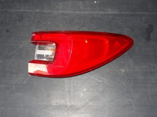ARKA SAĞ STOP LAMBASI RENAULT KADJAR 15>