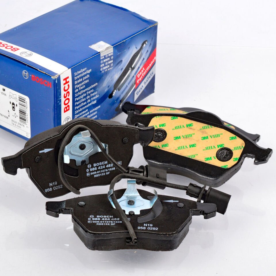 FREN BALATASI ÖN FİŞLİ BÜYÜK TİP PASSAT-A4-A6 97-04 GDB1307 0986TB2018