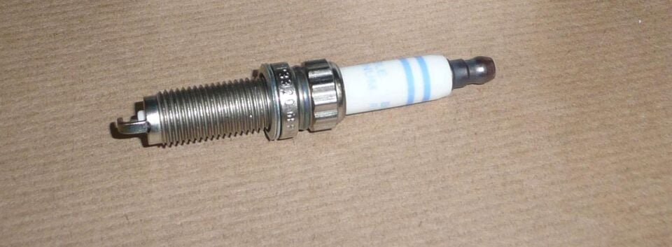 ATESLEME BUJISI ZR5SPP3320 PSA GRANDLAND-P208-P2008-P308-3008-P5008-C3-C4-DS3-DS4 1.2 THP-XHT-XHL 3 SIL. BMW F10 F20 F30 F01 F25 F26 F15 F16