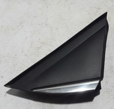 AYNA KENAR BAKALİTİ SOL KROM NIKELAJLI RENAULT MEGANE IV 15>