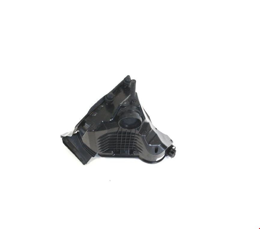 AUDİ - HAVA FİLTRE KUTUSU A5 / A4 2009- - 8K0133837
