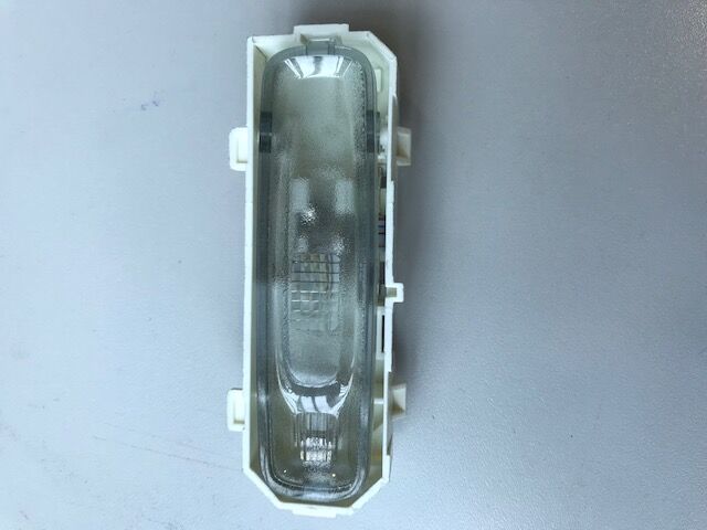 ÖN CAM IZGARA KENAR BAKALİTİ SAĞ RENAULT MASTER III 10>