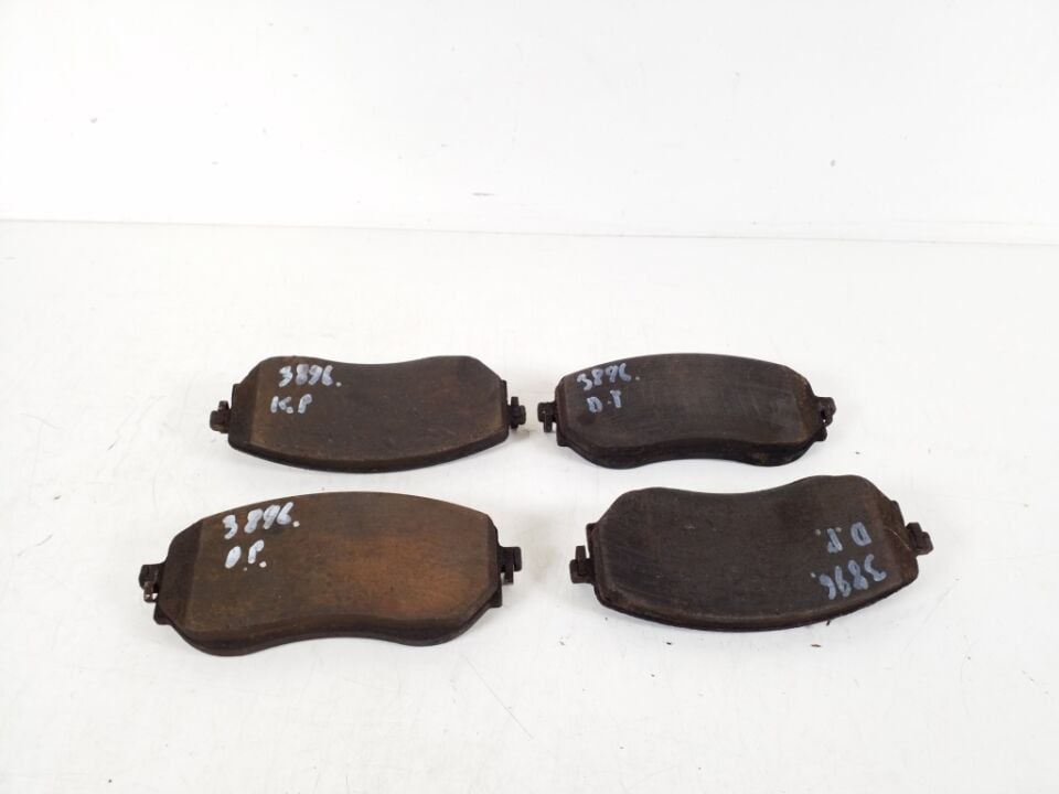 FREN BALATASI ÖN MERCEDES 470 X SERİSİ 17> (METAL İNDİKATÖRLÜ)