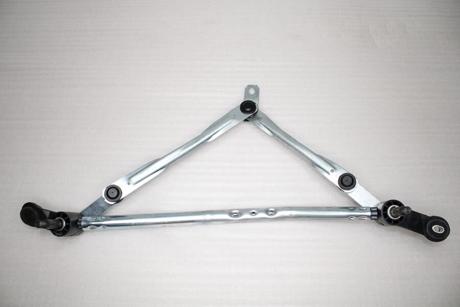 ÖN CAM SİLECEK MEKANİZMASI MOTORSUZ FIAT LINEA 09> GRANDE PUNTO 05> PUNTO EVO 09>