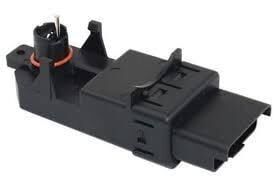 8201010926 ÖN CAM KRİKOSU ELEKTERİKLİ/MOTORSUZ SOL MGN II 02 > LM/BM