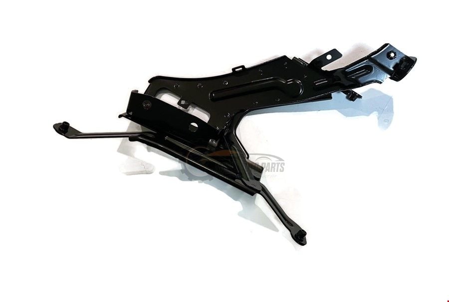 AUDİ - ÖN ÇAMURLUK BRAKETİ SAĞ A6 2020-   - 4K0821132