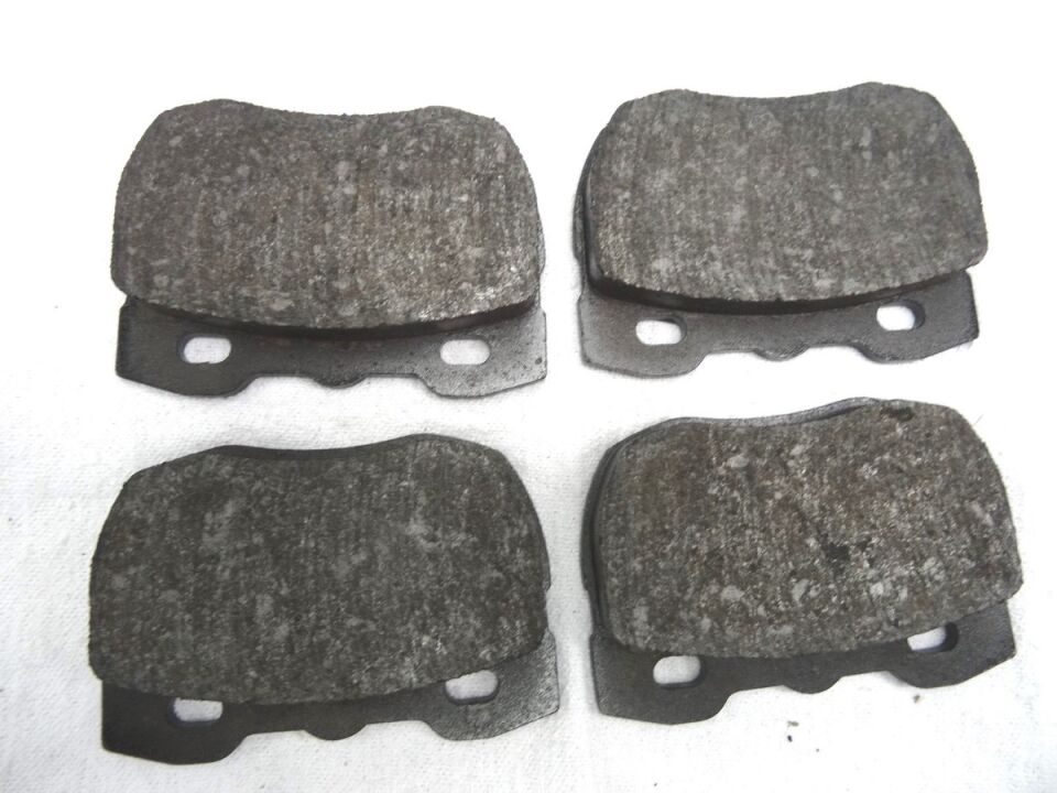 FREN BALATASI ÖN FİŞLİ DEFENDER 90>DISCOVERY I 89>98 DISCOVERY II 98>04 RANGE I 81>94