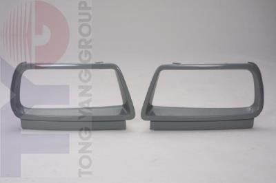 SUZUKİ - FAR ÇERÇEVESİ SOL (2 KAPI) VİTARA 1995- - 72131-77E00