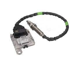 SILECEK KOLU ARKA CAM YIKAMALI FOCUS III 11> TRANSIT V362-V363 12> KUGA II 14>18