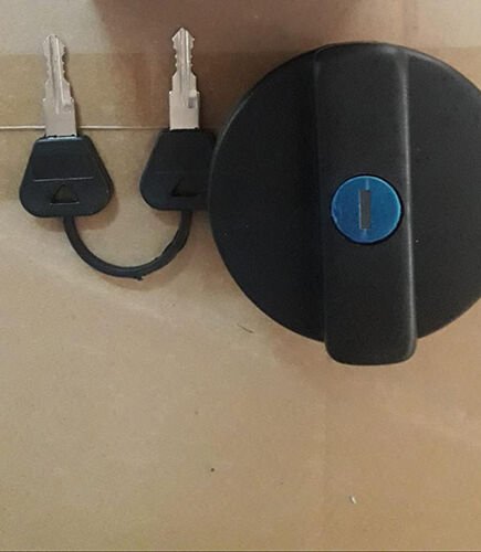 FAR SİNYAL KORNA KUMANDA KOLU LOGAN II-SANDERO II-DOKKER-LODGY 12 > SİS FARI ARKA SİS FARI FONKSİY