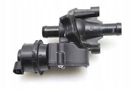 KAPI KİLİT KARŞILIĞI ALT PARÇASI TRAFIC II  8200194716